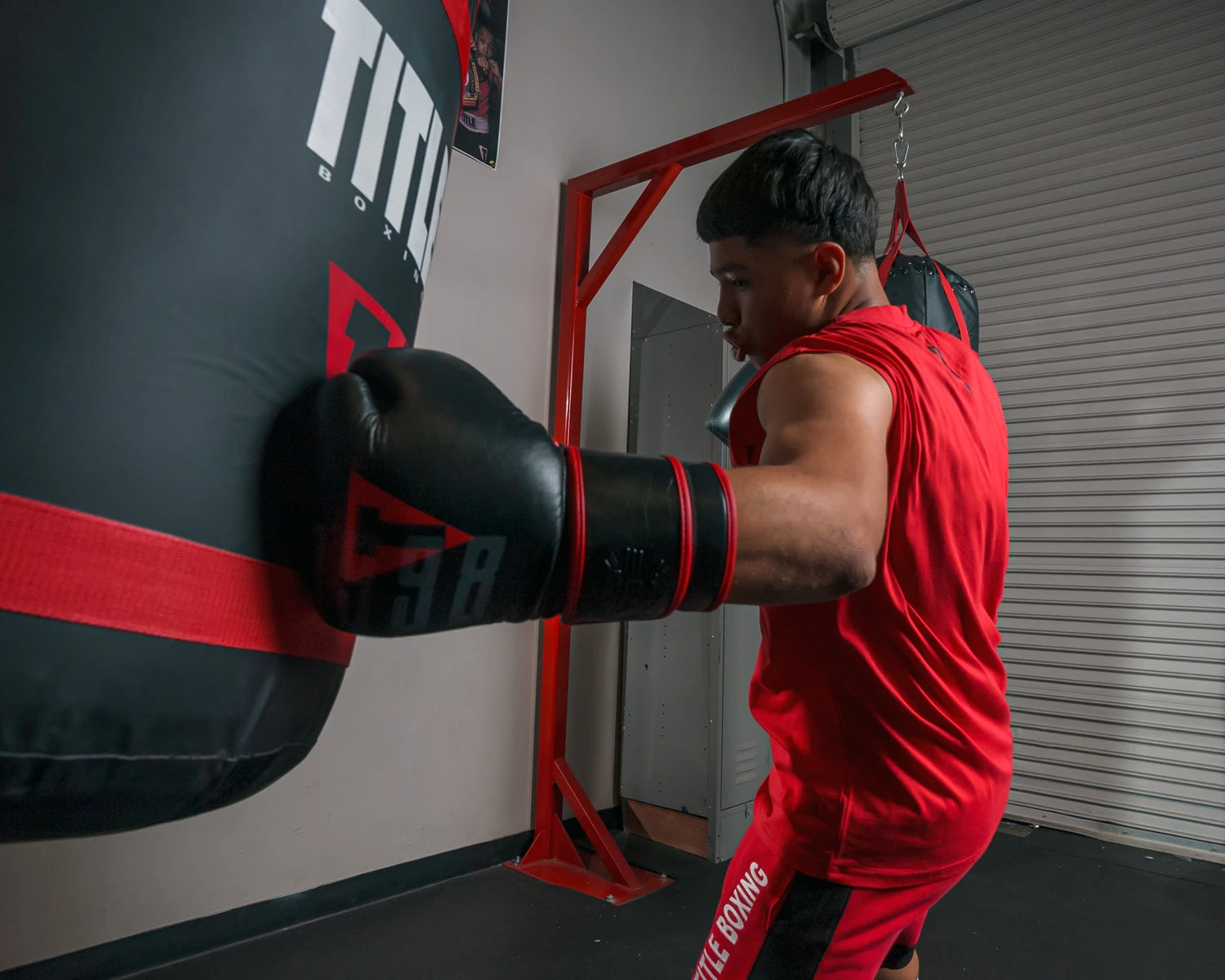 TITLE Boxing Throwback 1998 Anniversary Bag Glove 2 TITLE Boxing Throwback 1998 Anniversary Bag Glove - Image 2