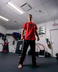 TITLE Boxing Square Punch & Kick Shield 15 TITLE Boxing Square Punch & Kick Shield -Title Boxing Store PSHSQBK 2