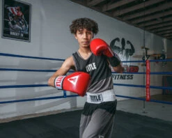 TITLE Boxing Latitude Amateur Boxing Set – Red/White Lightweight Competition Uniform -Title Boxing Store TABS16GRBK 2