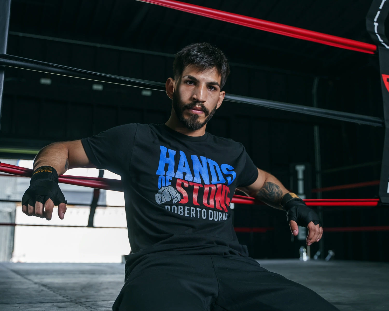 Roberto Duran "Hands Of Stone" Black Legacy Vintage Graphic - Slim Fit Boxing T-Shirt 2 Roberto Duran "Hands Of Stone" Black Legacy Vintage Graphic - Slim Fit Boxing T-Shirt - Image 2