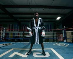 TITLE Boxing Pro Full Length Robe 3.0 27 TITLE Boxing Pro Full Length Robe 3.0 -Title Boxing Store TSRFL3BKWH 2