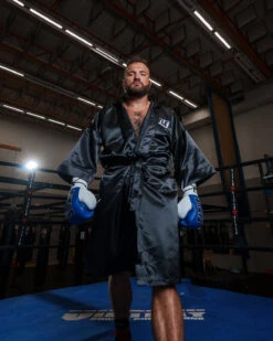TITLE Boxing Pro Full Length Robe 3.0 25 TITLE Boxing Pro Full Length Robe 3.0 -Title Boxing Store TSRFL3BK 3