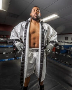 TITLE Boxing Full Length Robe 35 TITLE Boxing Full Length Robe -Title Boxing Store TSRFLWHBK