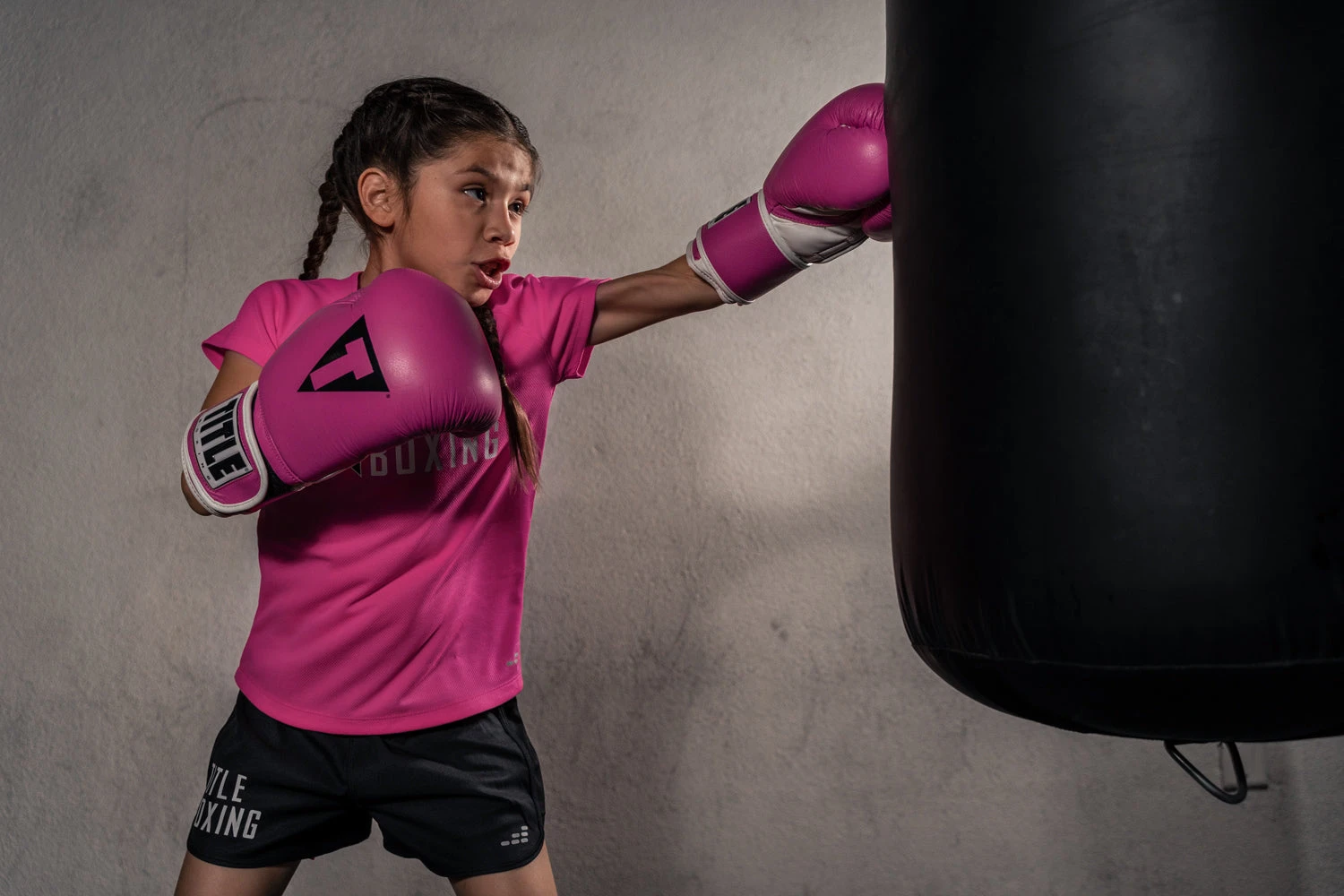 TITLE Boxing Pro Style Leather Training Boxing Gloves 3.0 17 TITLE Boxing Pro Style Leather Training Boxing Gloves 3.0 - Image 17