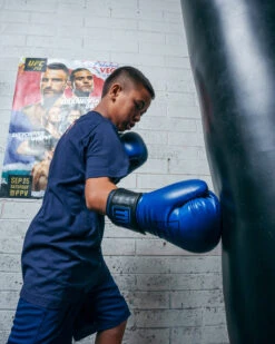 TITLE Boxing Vegan Fitness Bag Gloves – Black Synthetic Leather Wraparound Training Gloves -Title Boxing Store VGFBGBL 3