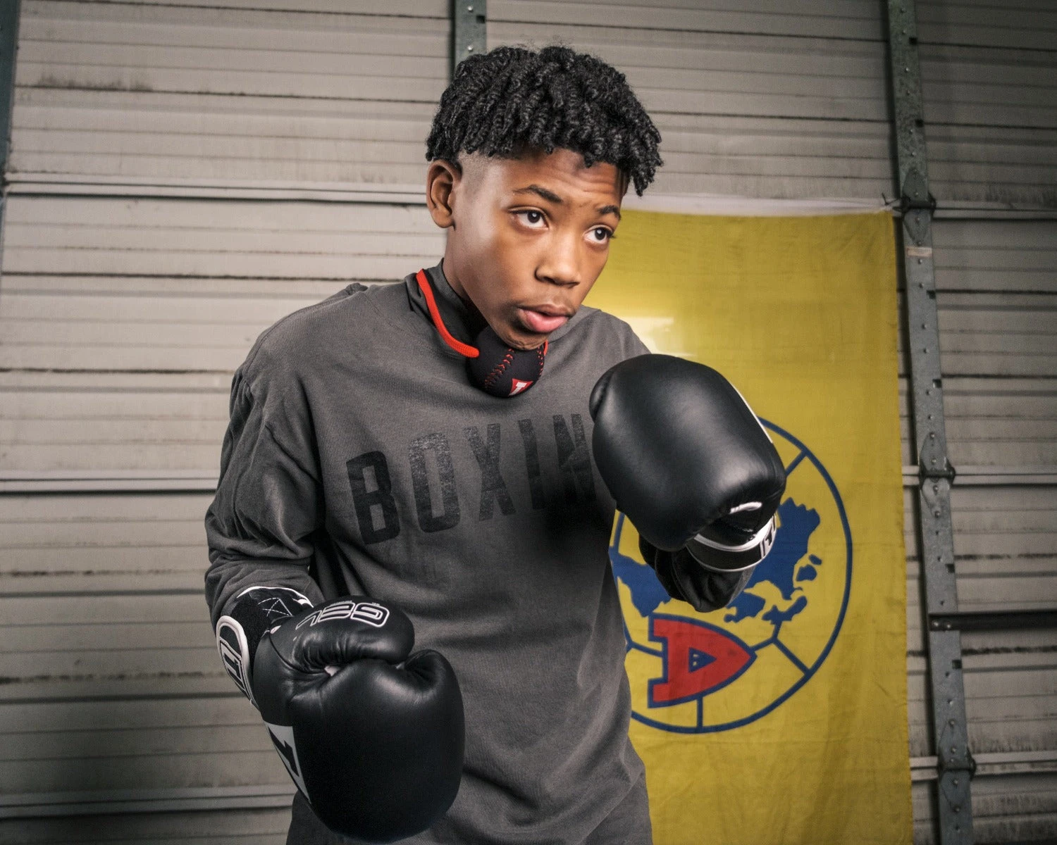 TITLE Boxing Chin Down Trainer 2 TITLE Boxing Chin Down Trainer - Image 2