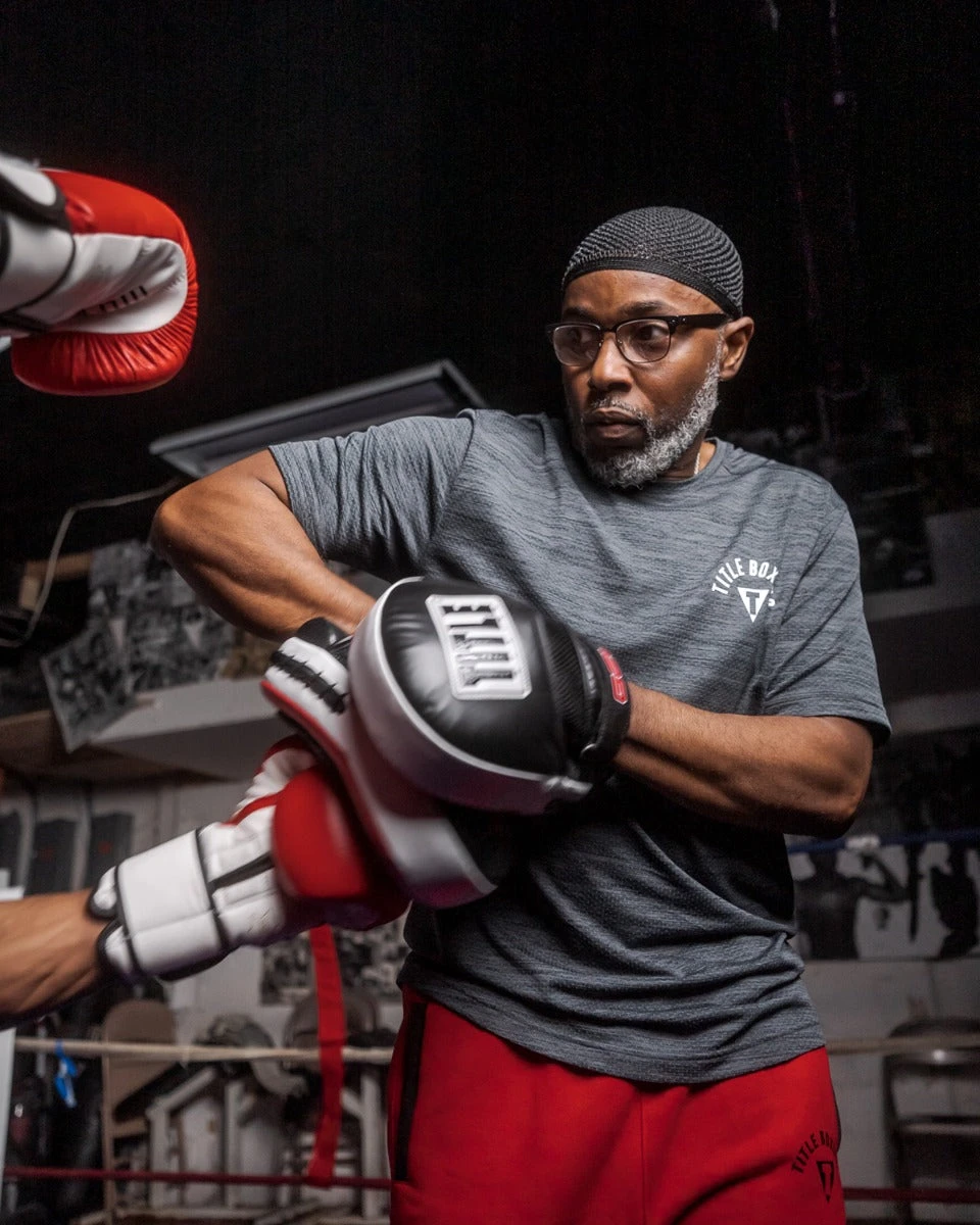 TITLE Boxing Gel Blockade Punch Mitts 10 TITLE Boxing Gel Blockade Punch Mitts - Image 10