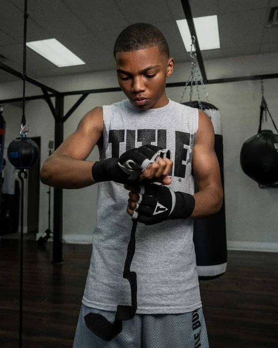 TITLE Boxing Platinum Prime Gel Fist Wraps 2.0 β Black/Silver Impact Gel Padded Hand Wraps 2 TITLE Boxing Platinum Prime Gel Fist Wraps 2.0 β Black/Silver Impact Gel Padded Hand Wraps - Image 2