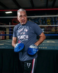 TITLE Platinum Perilous Micro Palm Mitts β Genuine Full Grain Cowhide Leather Professional Punch Mitts 13 TITLE Platinum Perilous Micro Palm Mitts β Genuine Full Grain Cowhide Leather Professional Punch Mitts -Title Boxing Store ppsmpm bl sv 1