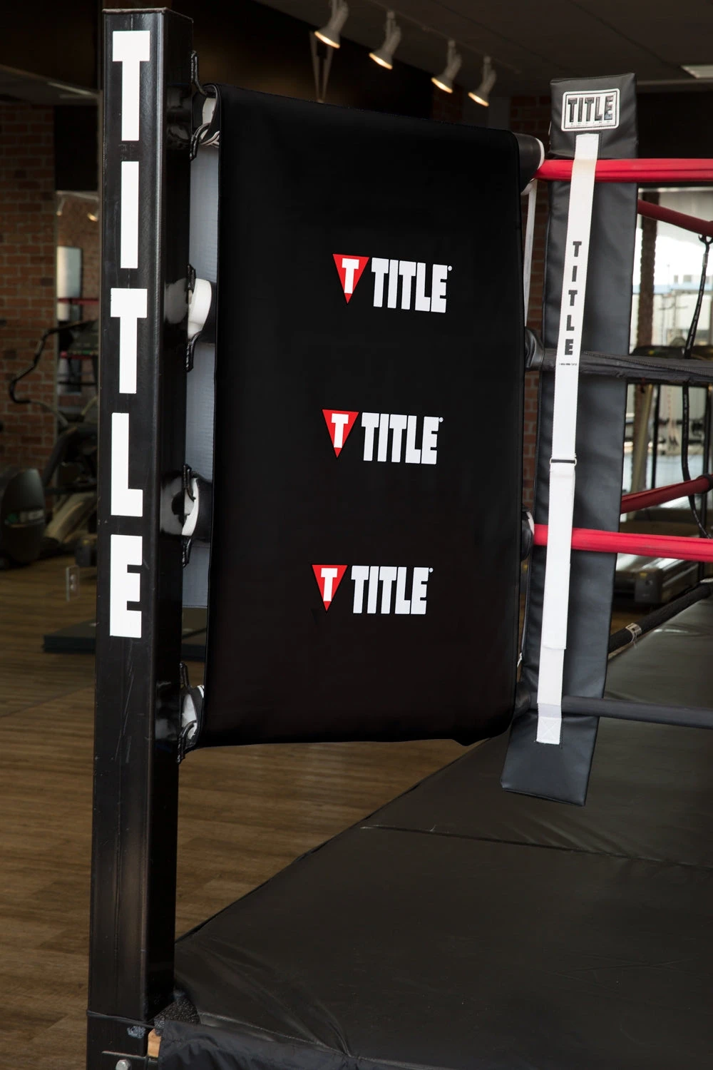 TITLE Boxing Pro Turnbuckle Corner Wraps Set 4 TITLE Boxing Pro Turnbuckle Corner Wraps Set - Image 4