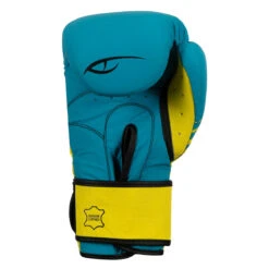 Viper By TITLE Boxing Select Training Gloves 2.0 18 Viper By TITLE Boxing Select Training Gloves 2.0 -Title Boxing Store vstg2 bl lm 04